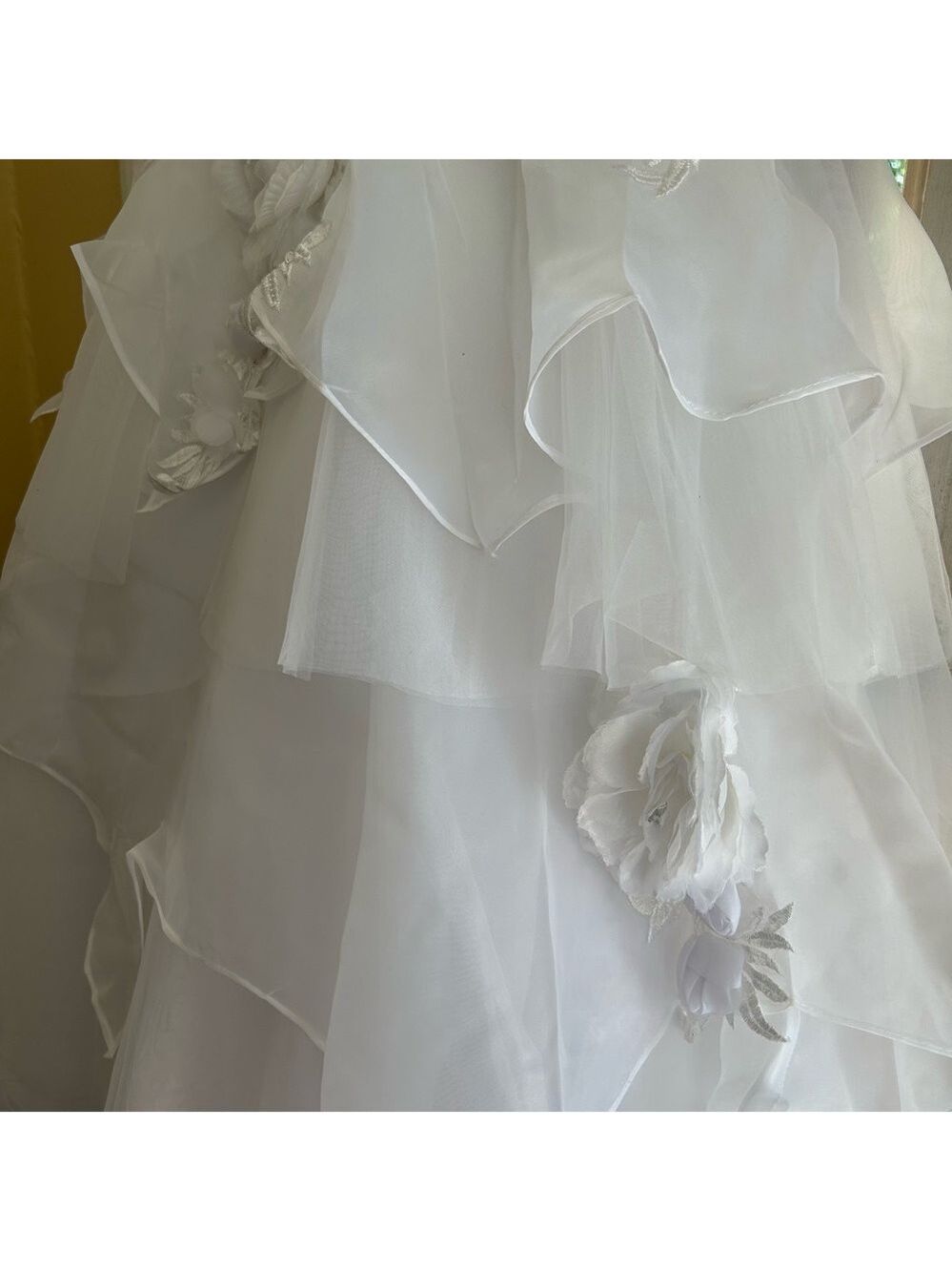 Wedding Gown Size 6 Tiered Tulle One Shoulder 3D Flowers Sequins - Picture 6 of 12